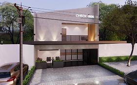 Check Inn Permata Hijau